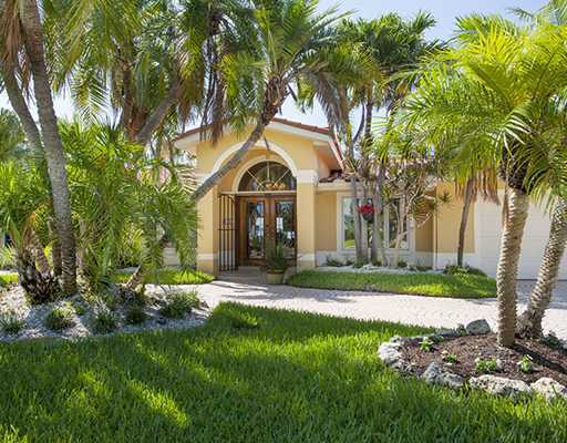 Property Photo: 422 55th Ave FL 33706