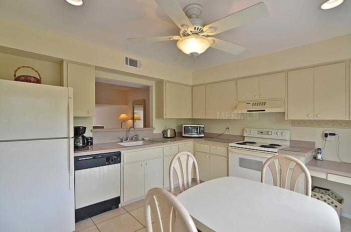 Property Photo:  1121 Lake House Circle C-111  FL 34242 