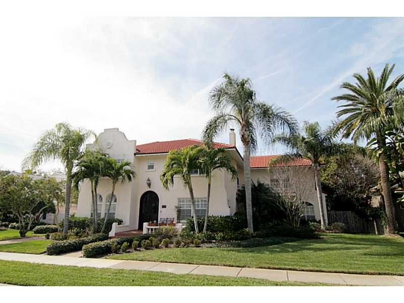 Property Photo:  1106 Palm View Avenue  FL 33756 