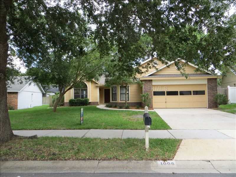 Property Photo:  1008 Cox Court  FL 32765 