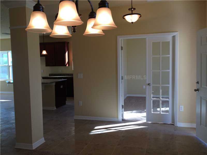 Property Photo:  9112 Raes Creek Place  FL 34221 