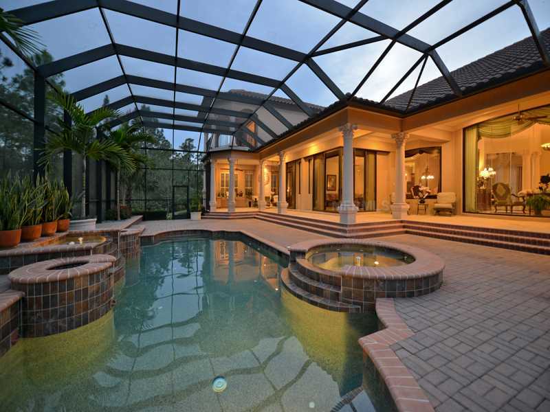 Property Photo:  8307 Farington Court  FL 34202 