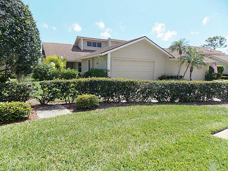 Property Photo:  3605 Avenida Madera B  FL 34210 