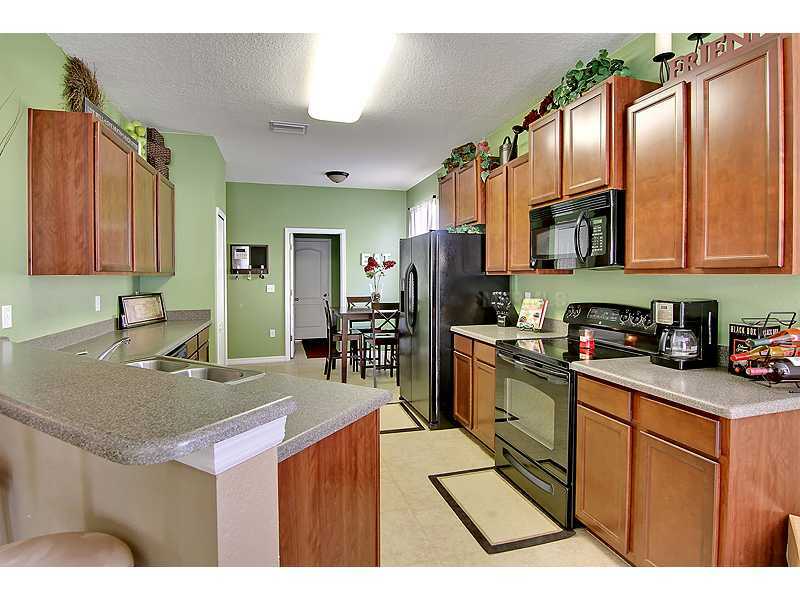 Property Photo:  2703 Walden Woods Drive  FL 33566 