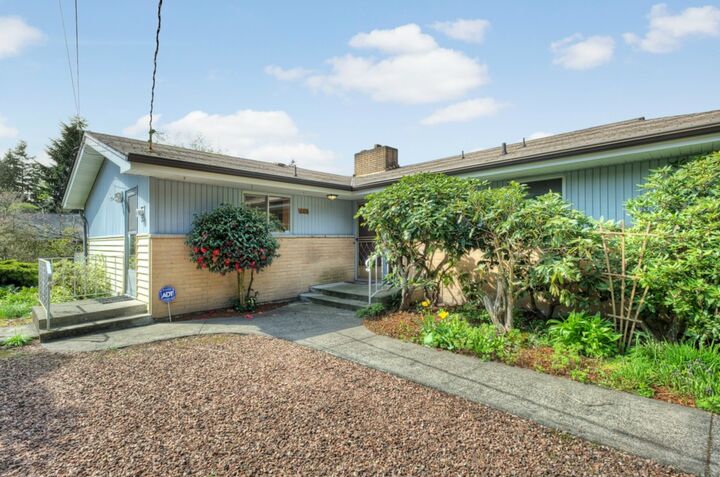 Property Photo: 605 N 178th Street WA 98133