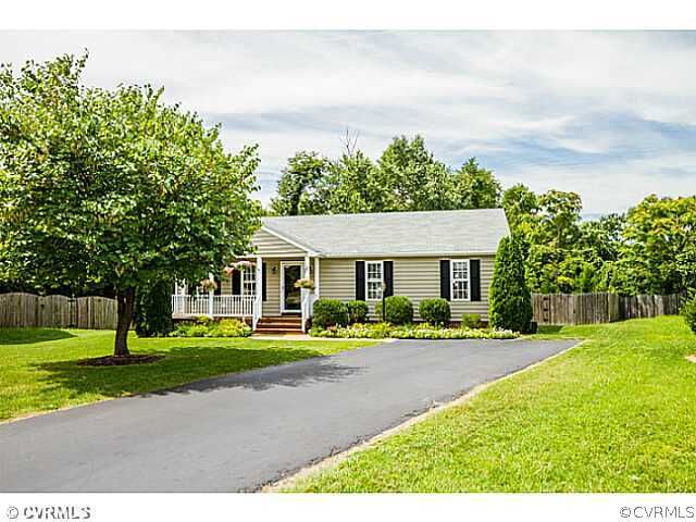 Property Photo: 7873 Silktree Place VA 23111