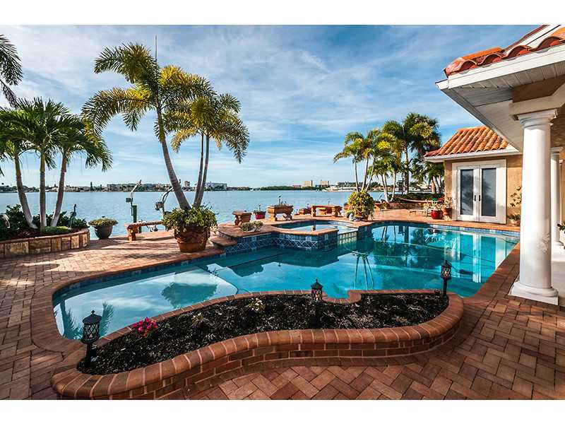 Property Photo: 1912 Dolphin Blvd S FL 33707