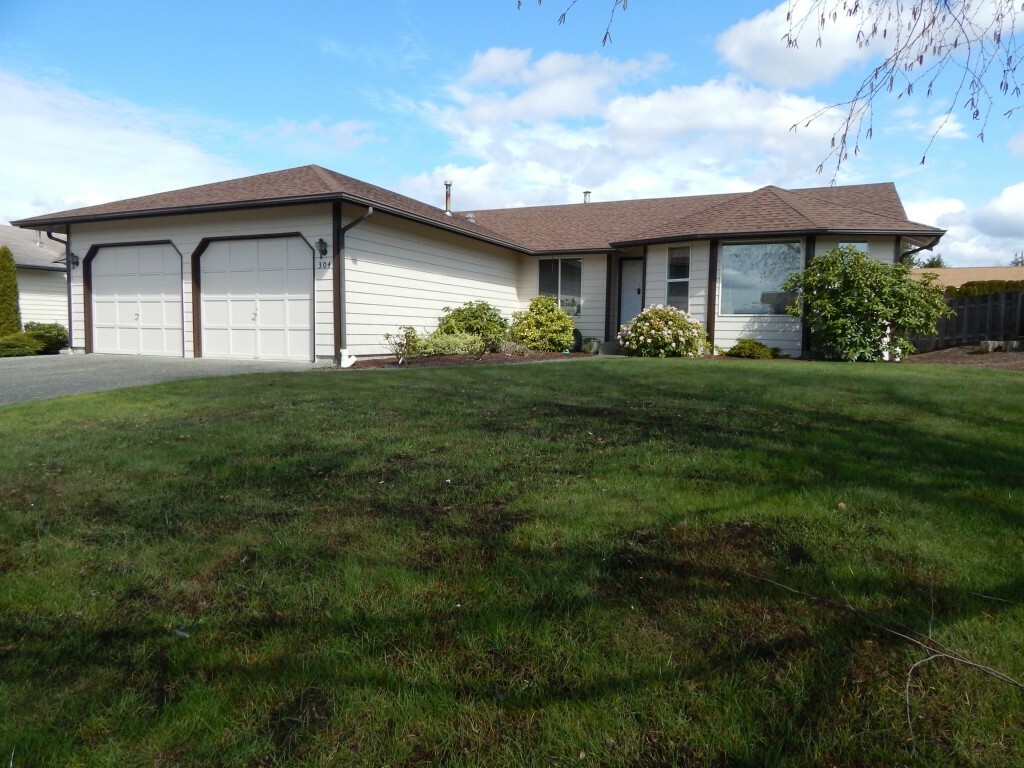 Property Photo:  304 S 29th Place  WA 98274 