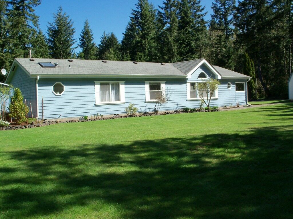 Property Photo: 201 Pascoe Ave WA 98532