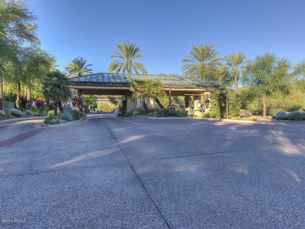 Property Photo:  3130 E Squaw Peak Circle  AZ 85016 