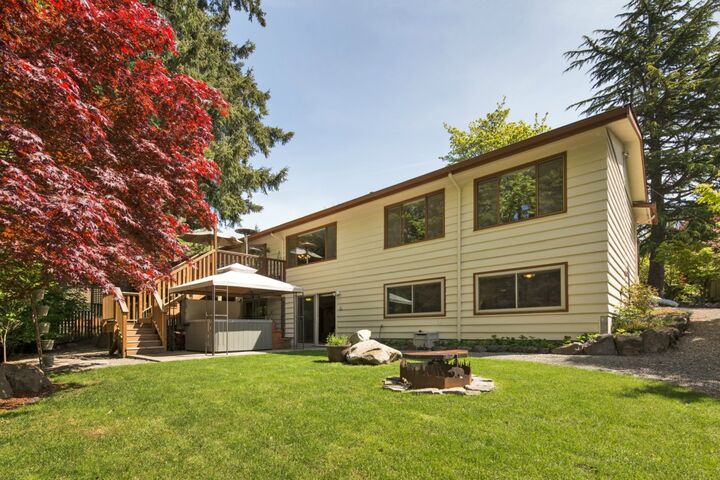 4907 NE 187th St  Lake Forest Park WA 98155 photo