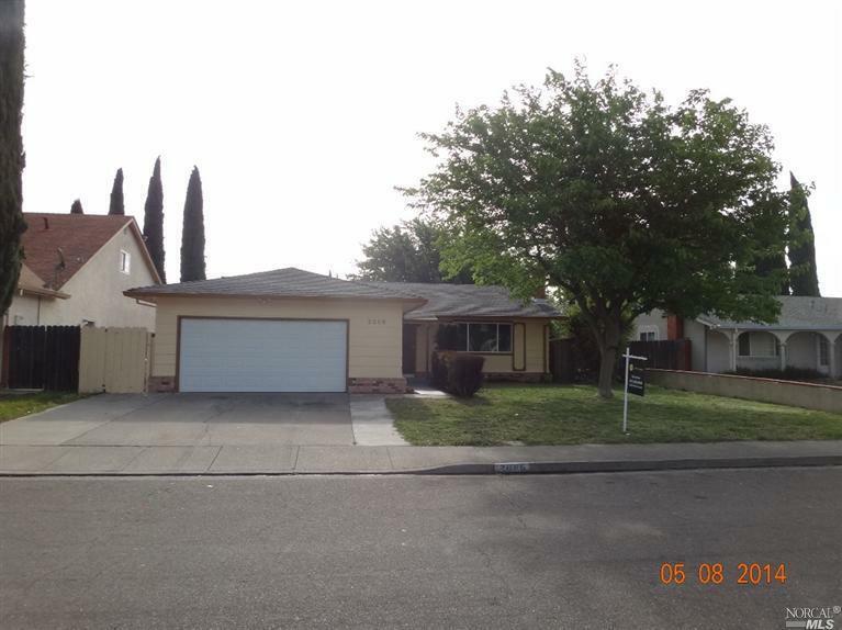 Property Photo:  2086 Kingfisher Way  CA 94533 