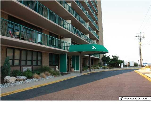 Property Photo:  480 Ocean Avenue  NJ 07740 
