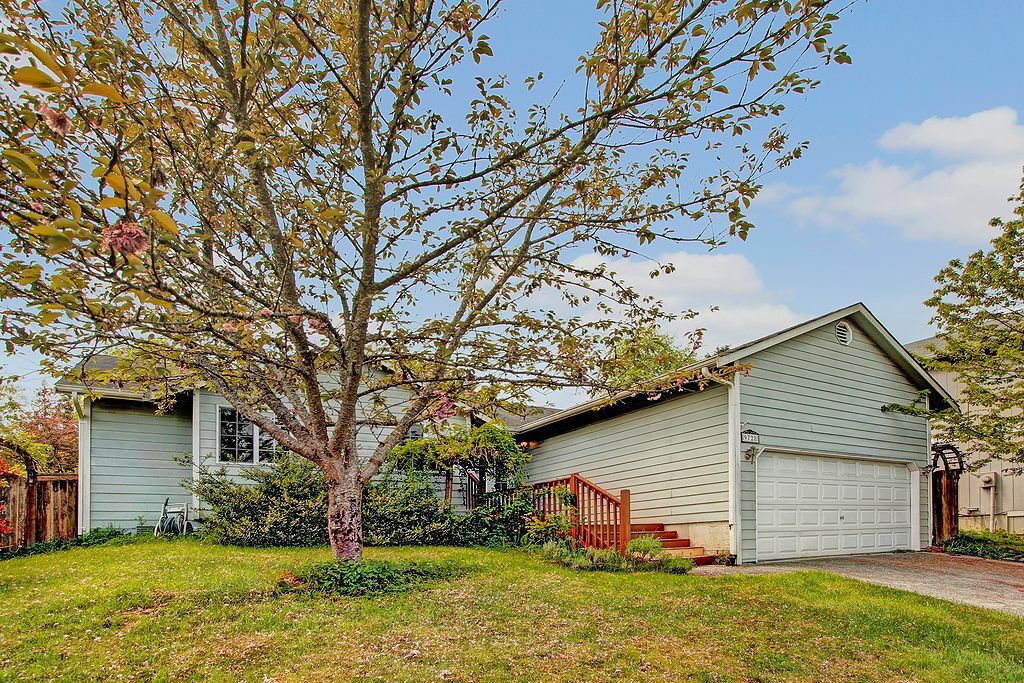 Property Photo:  9728 9th St SE  WA 98258 