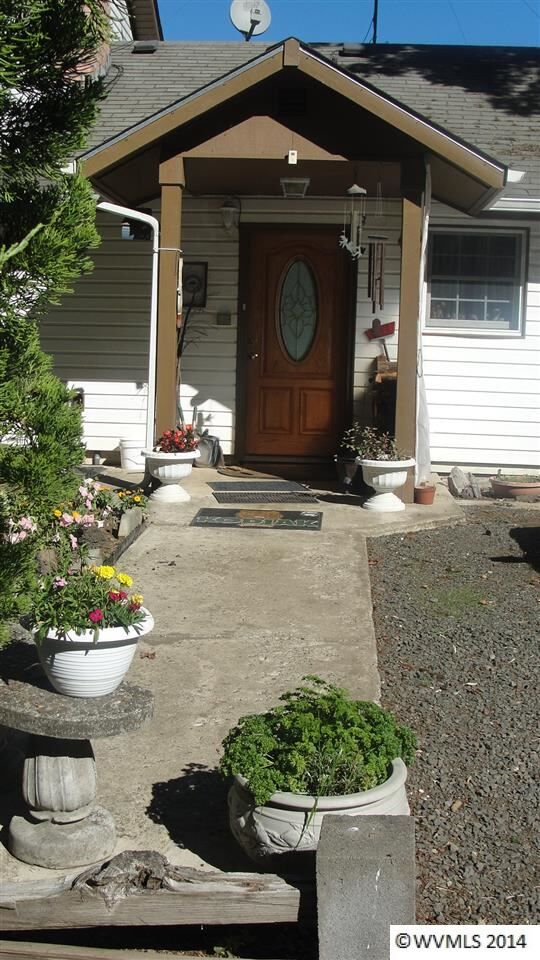 Property Photo: 6795 McTimmonds Rd OR 97338