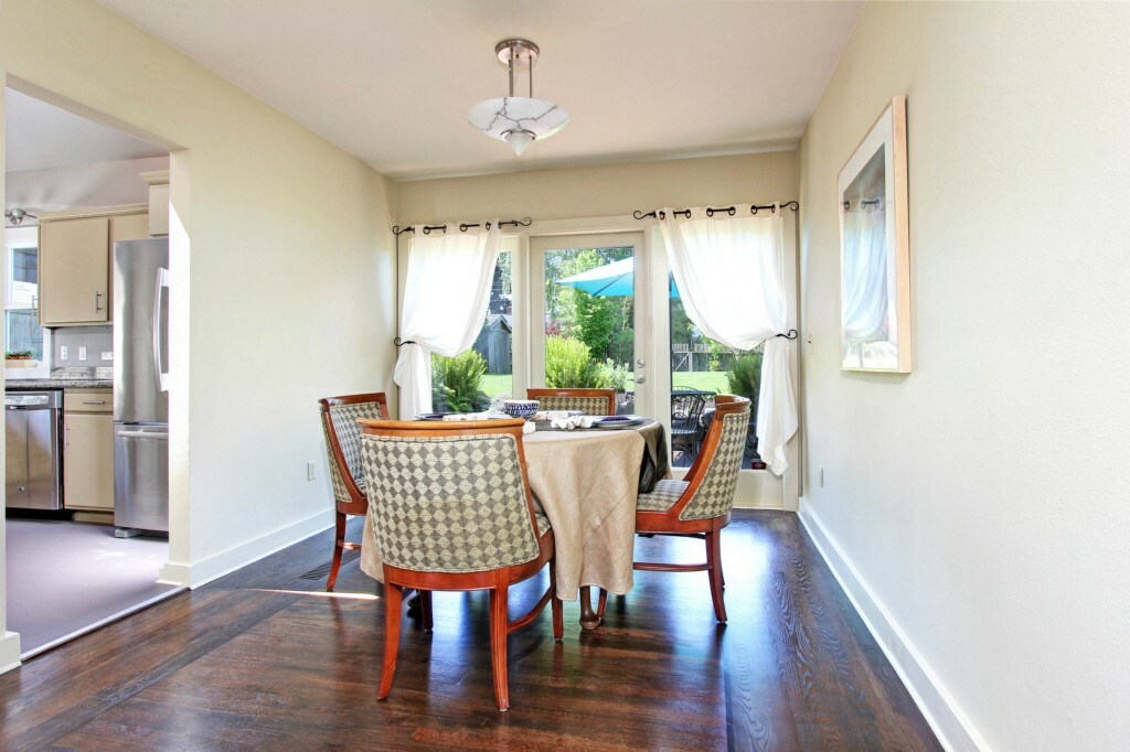 Property Photo:  3237 Whalley Place W  WA 98199 