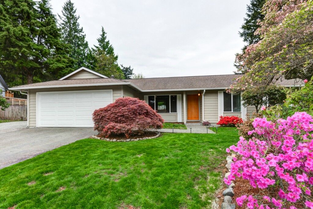 Property Photo: 10601 171st Court NE WA 98052