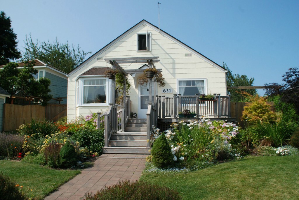 Property Photo:  831 Jackson St  WA 98368 