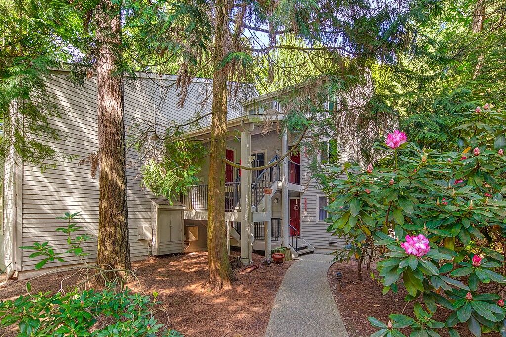 Property Photo:  8106 146th Court NE A  WA 98052 