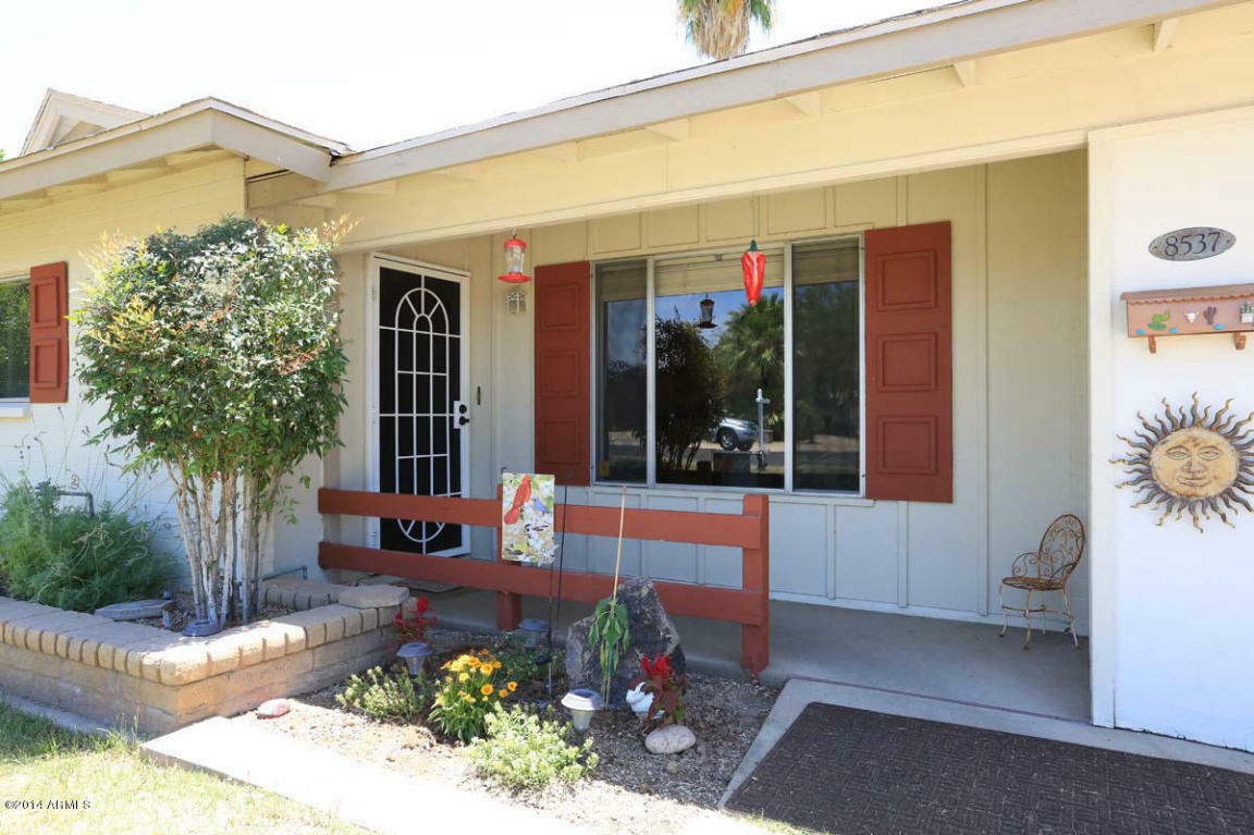 Property Photo: 8537 E Mitchell Drive AZ 85251