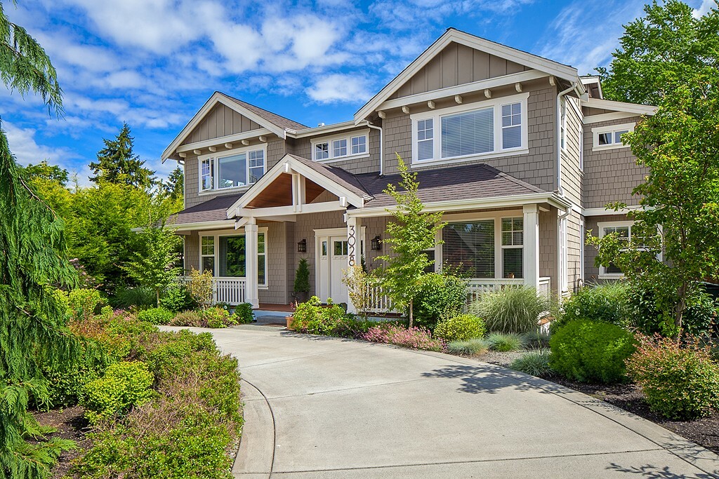 Property Photo: 3028 92nd Place NE WA 98004