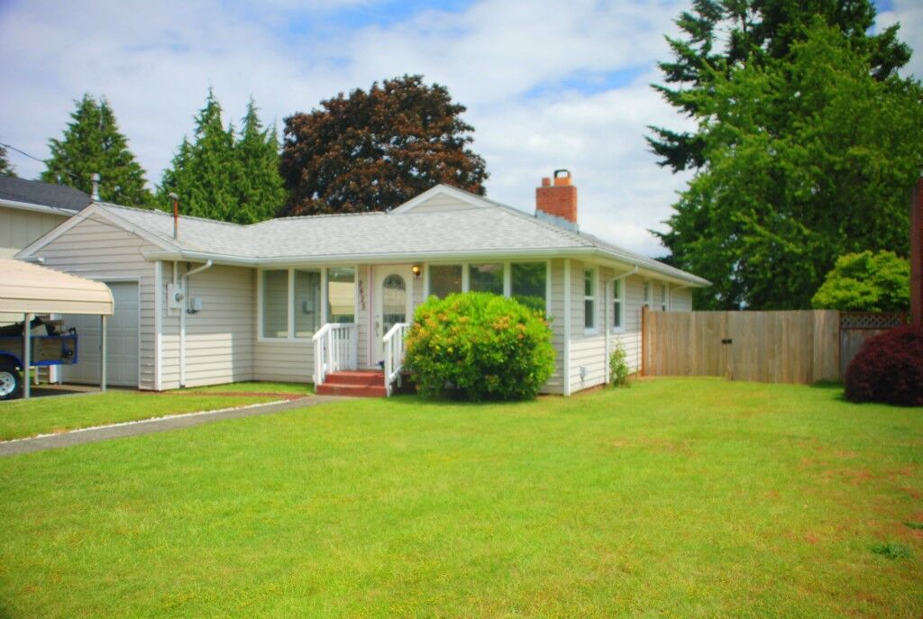 Property Photo:  2625 N Bennett St  WA 98407 