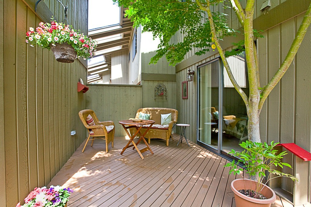 Property Photo:  8417 Main St D  WA 98020 