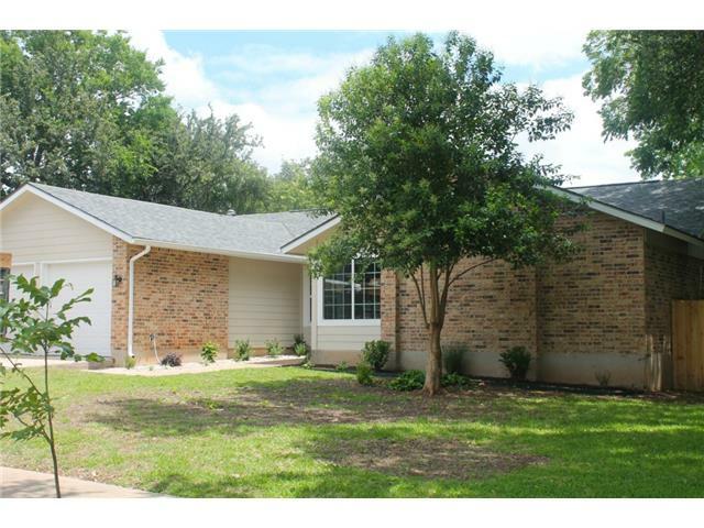Property Photo: 11400 Thorny Brook Trail TX 78750