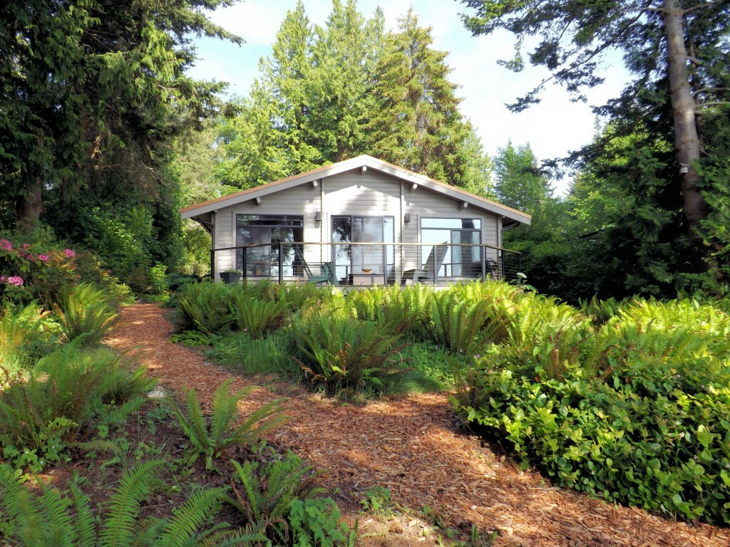 Property Photo:  1725 Joans Lane  WA 98262 