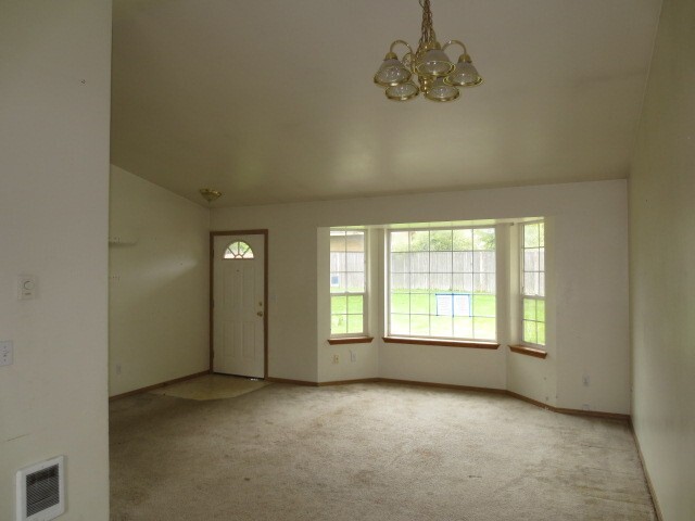 Property Photo: 6929 Highland Dr SE WA 98203