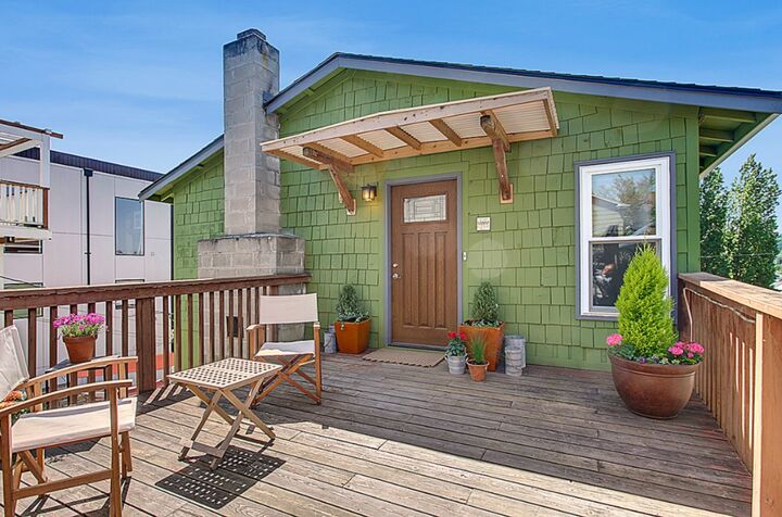 Property Photo:  3838 37th Ave S  WA 98118 