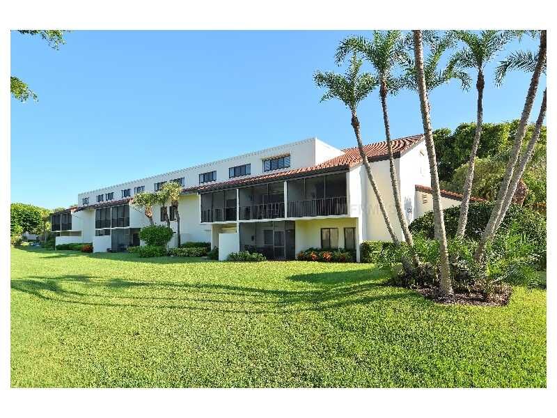 Property Photo: 2039 Gulf Of Mexico Drive 105 FL 34228