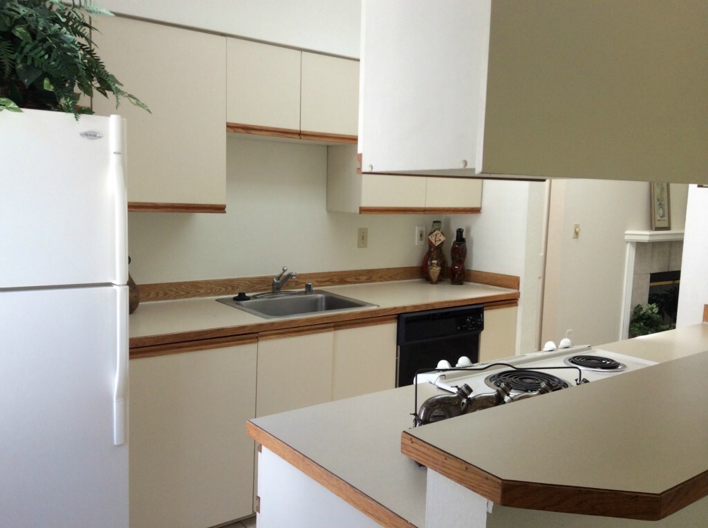 Property Photo: 1830 S 336th St G-202 WA 98003