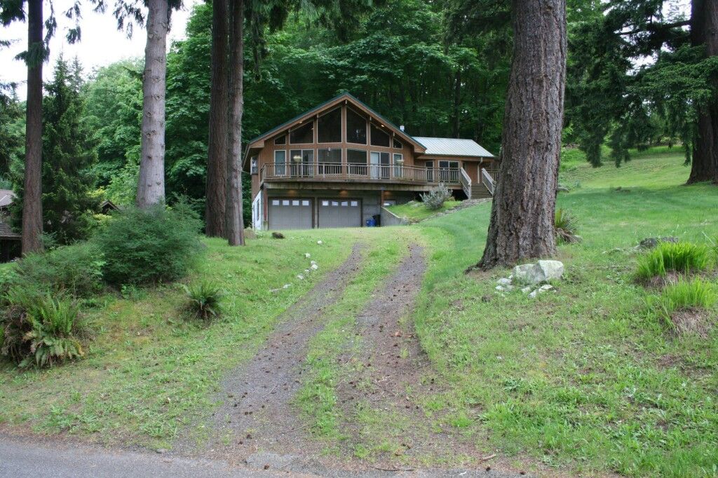 Property Photo: 4100 Mitchell Dr WA 98221