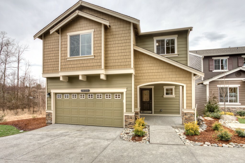 Property Photo:  1701 77th Ave SE 15  WA 98258 