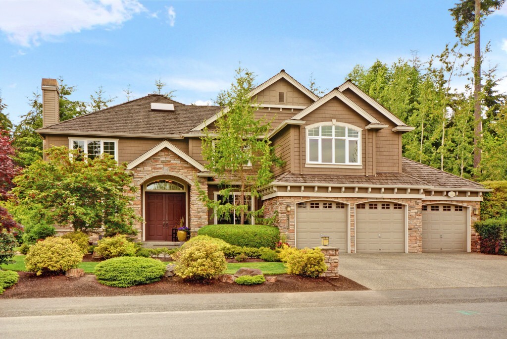Property Photo: 24112 E Greystone Lane WA 98020