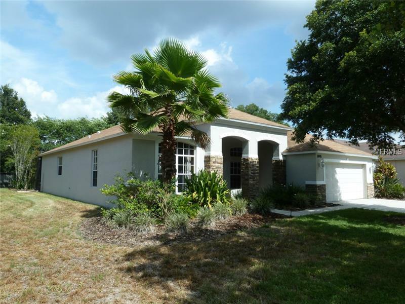 Property Photo:  8945 Aberdeen Creek Circle  FL 33569 