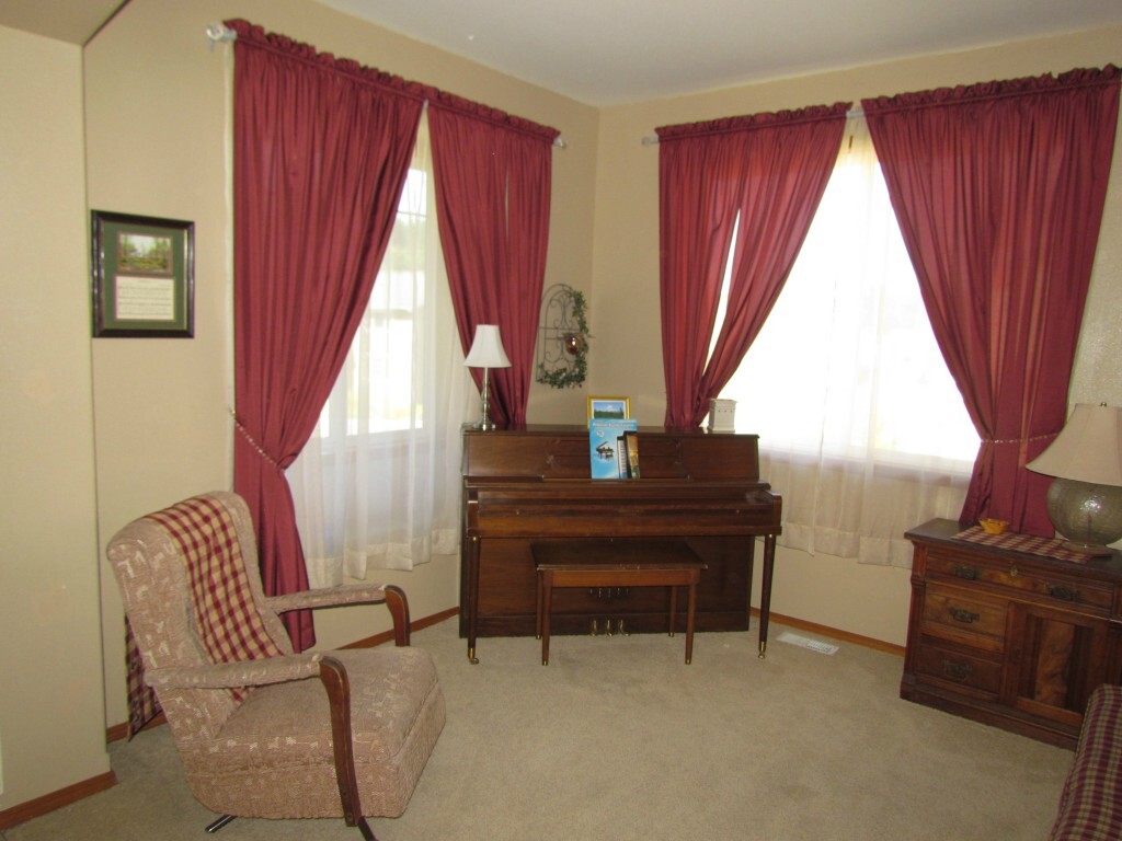 Property Photo: 650 Kaitlyn St W WA 98328