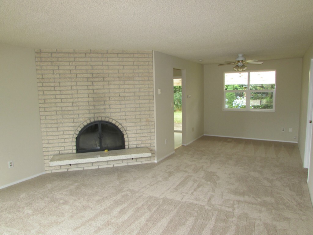 Property Photo:  5715 Hunter St  WA 98406 