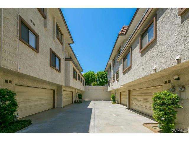 Property Photo:  848 W Huntington Drive 3  CA 91007 