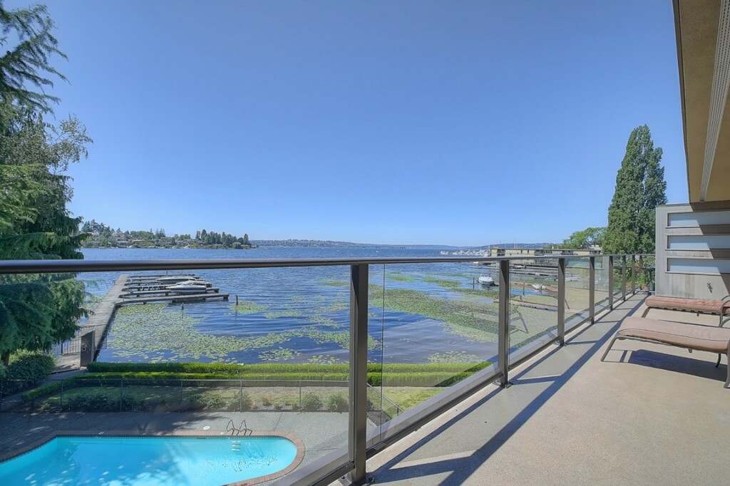 Property Photo:  4437 Lake Washington Blvd NE 302  WA 98033 