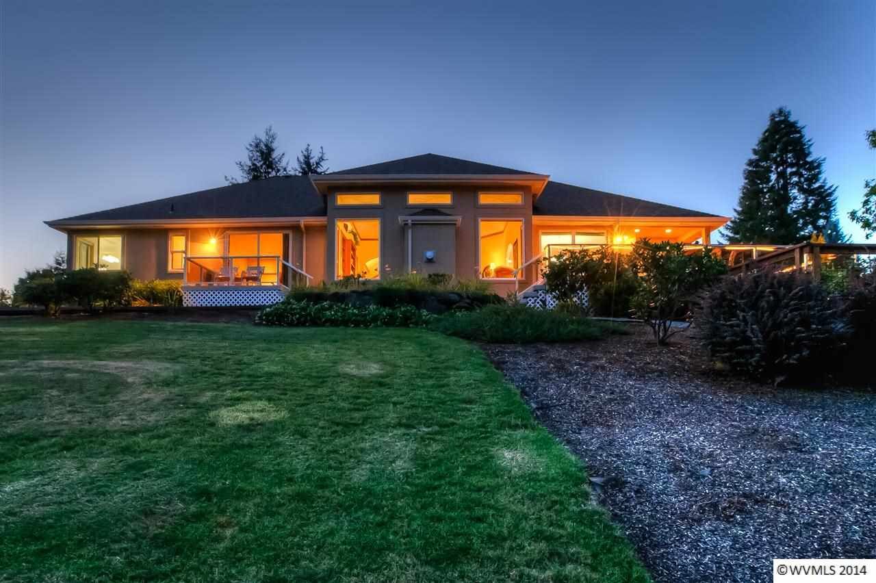 Property Photo: 518 Thornton Lake -520 Dr OR 97321