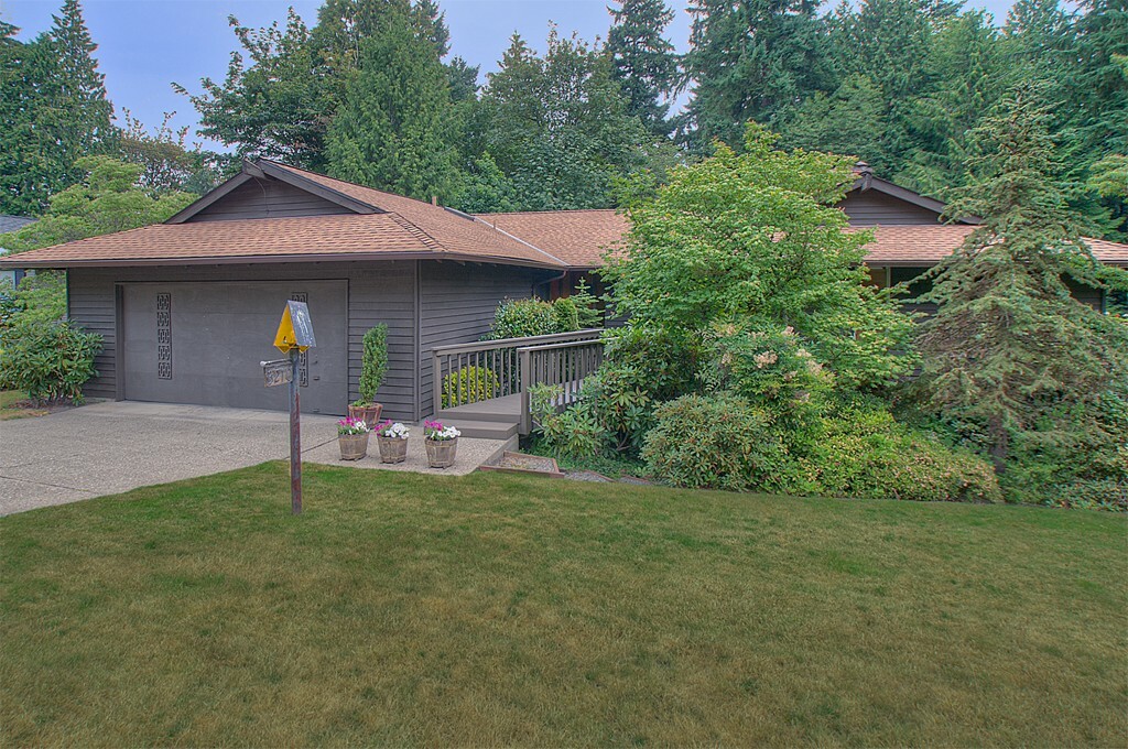Property Photo: 3210 102nd Ave NE WA 98004