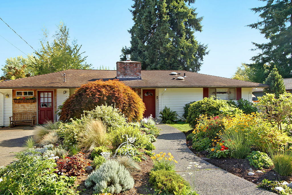 Property Photo:  16249 SE 9th St  WA 98008 