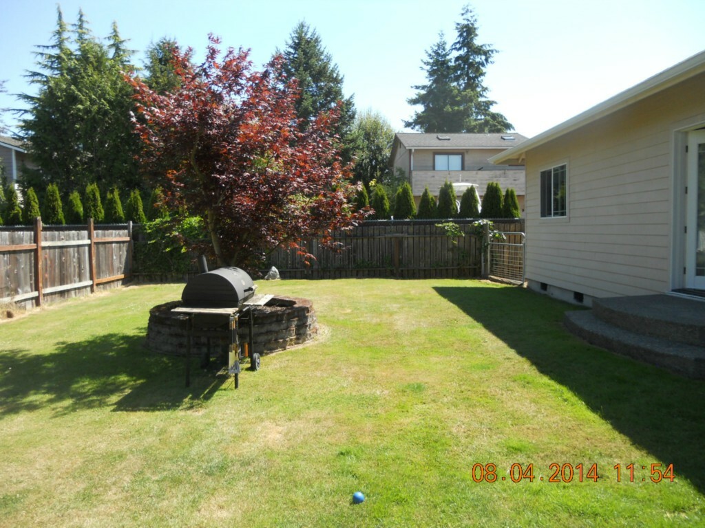 Property Photo:  930 S 263rd St  WA 98198 