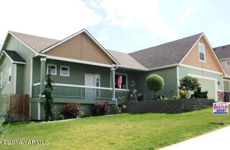 Property Photo: 1903 S 76th Ave WA 98903