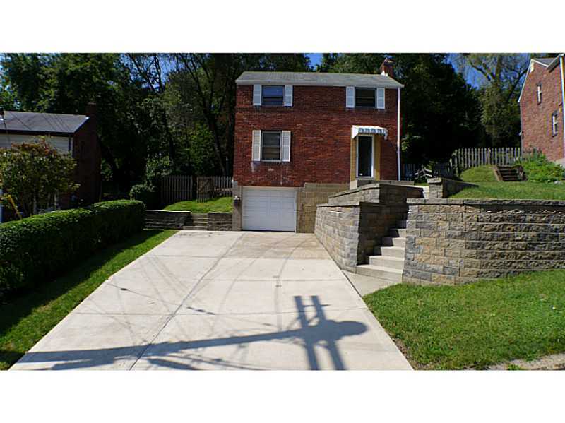 Property Photo:  824 Middle Rd  PA 15234 