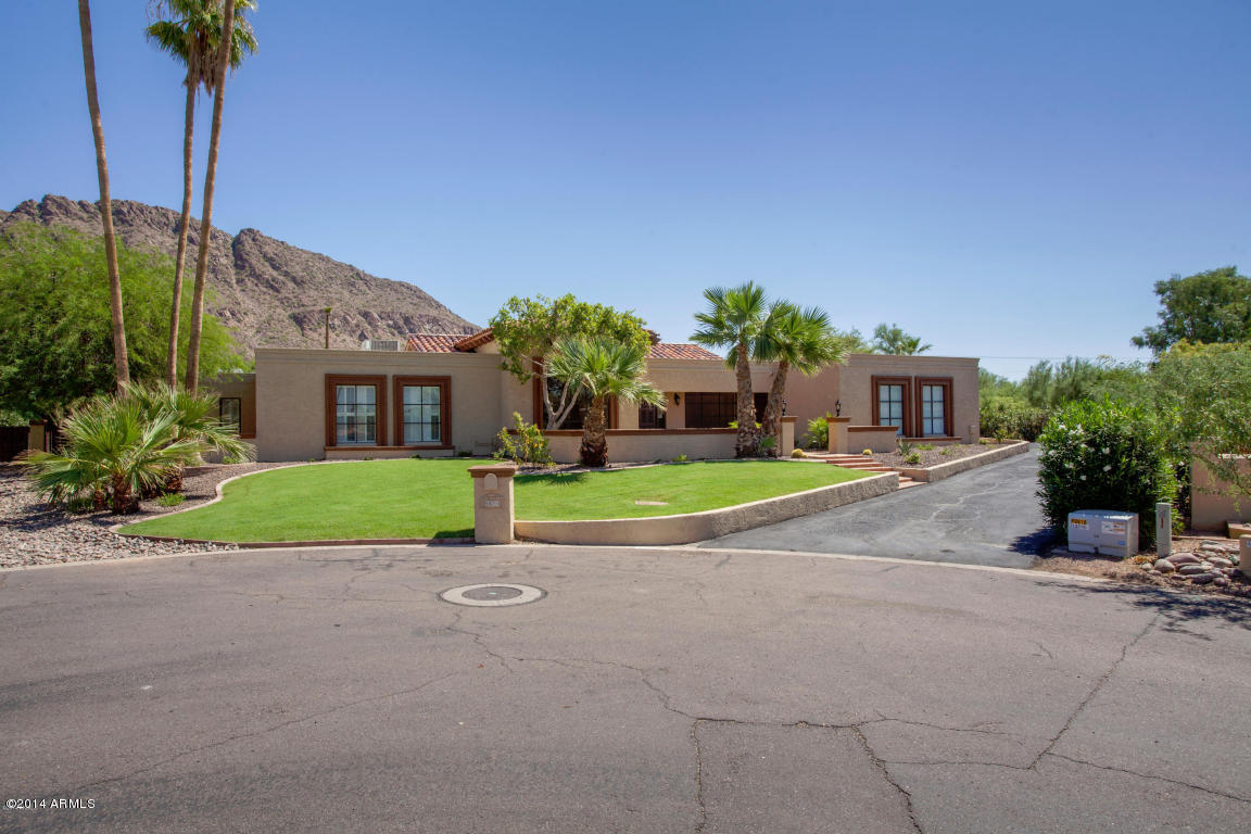 Property Photo: 5526 E Camelhill Road AZ 85018