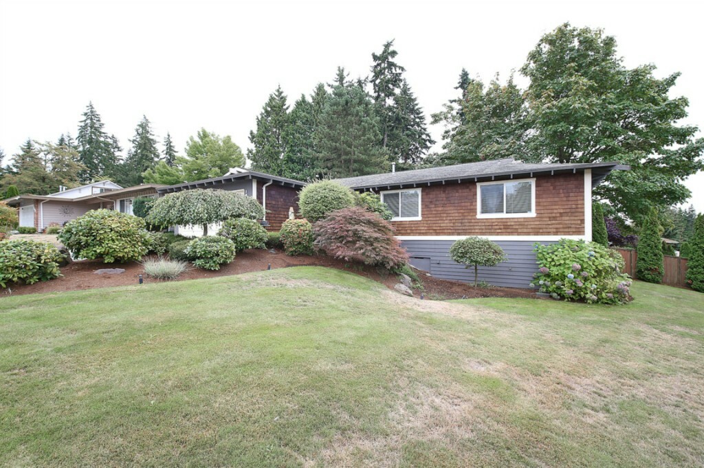 Property Photo:  13822 116th Ave NE  WA 98034 