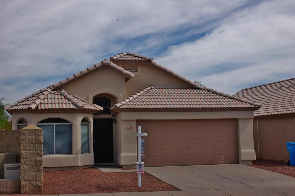 Property Photo:  18453 N 30th Place  AZ 85032 